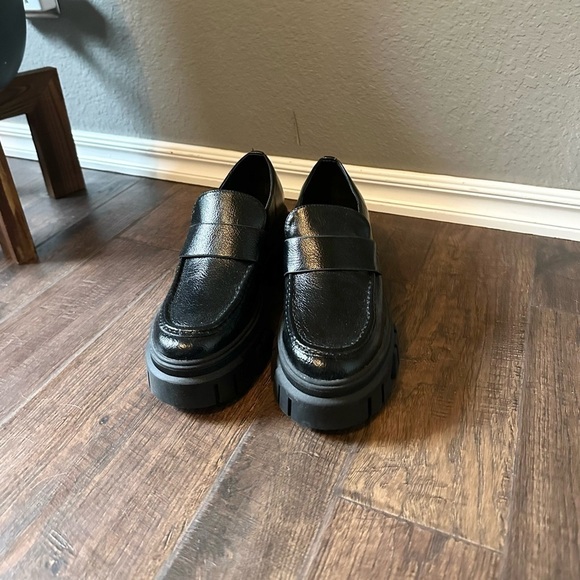 Chinese Laundry | Jensen - Picture 4 of 7